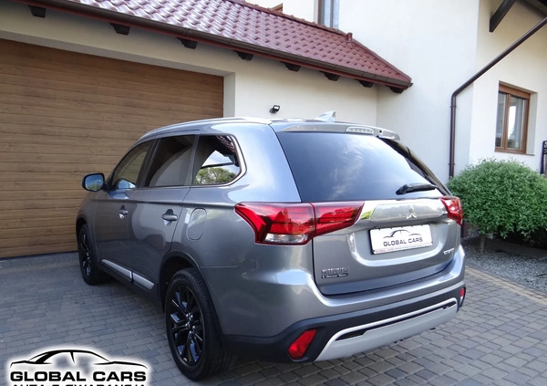 Mitsubishi Outlander cena 74900 przebieg: 73000, rok produkcji 2019 z Włocławek małe 277